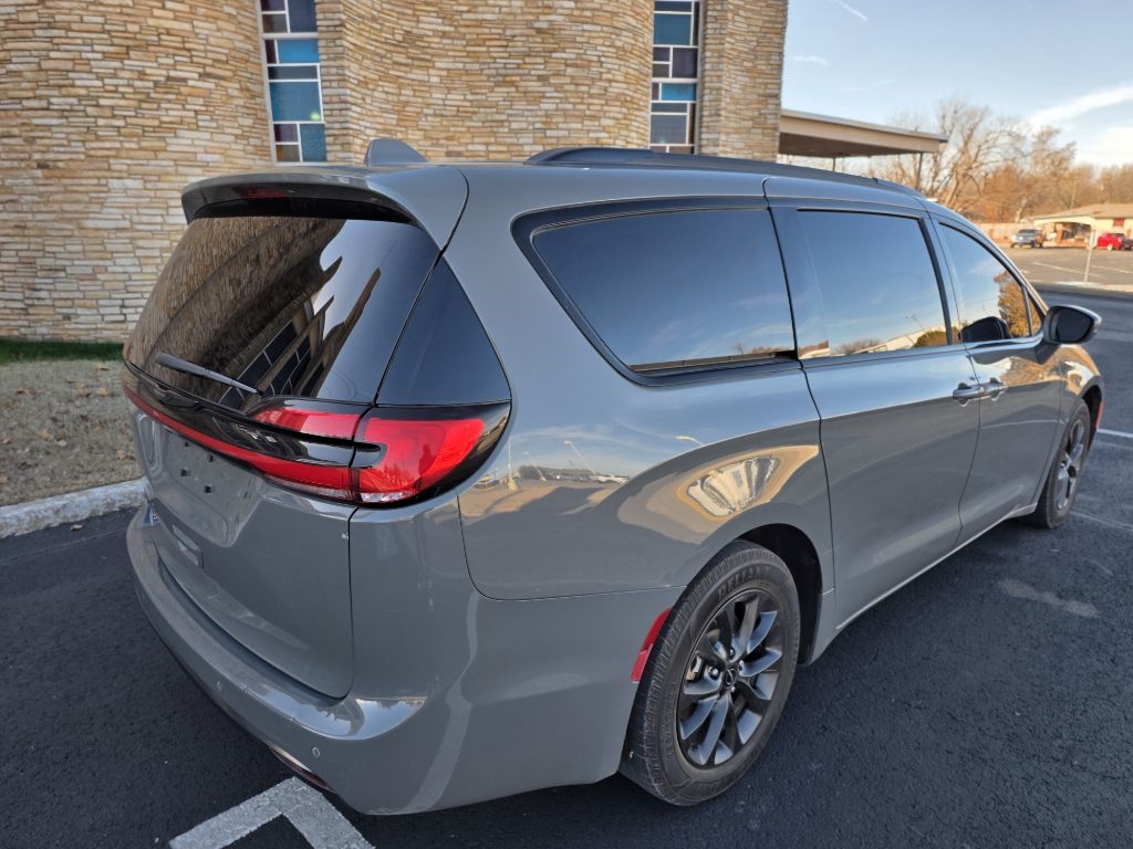 Chrysler Pacifica Touring Plus 2021