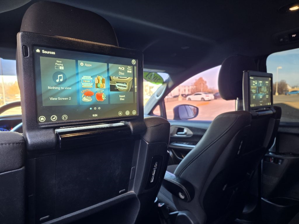 Chrysler Pacifica Touring Plus 2021