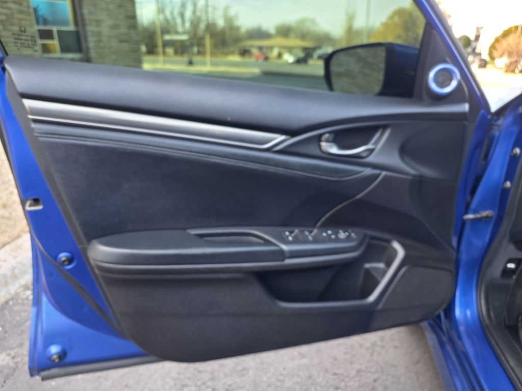 Honda Civic EX-L w/ Navigation 2017