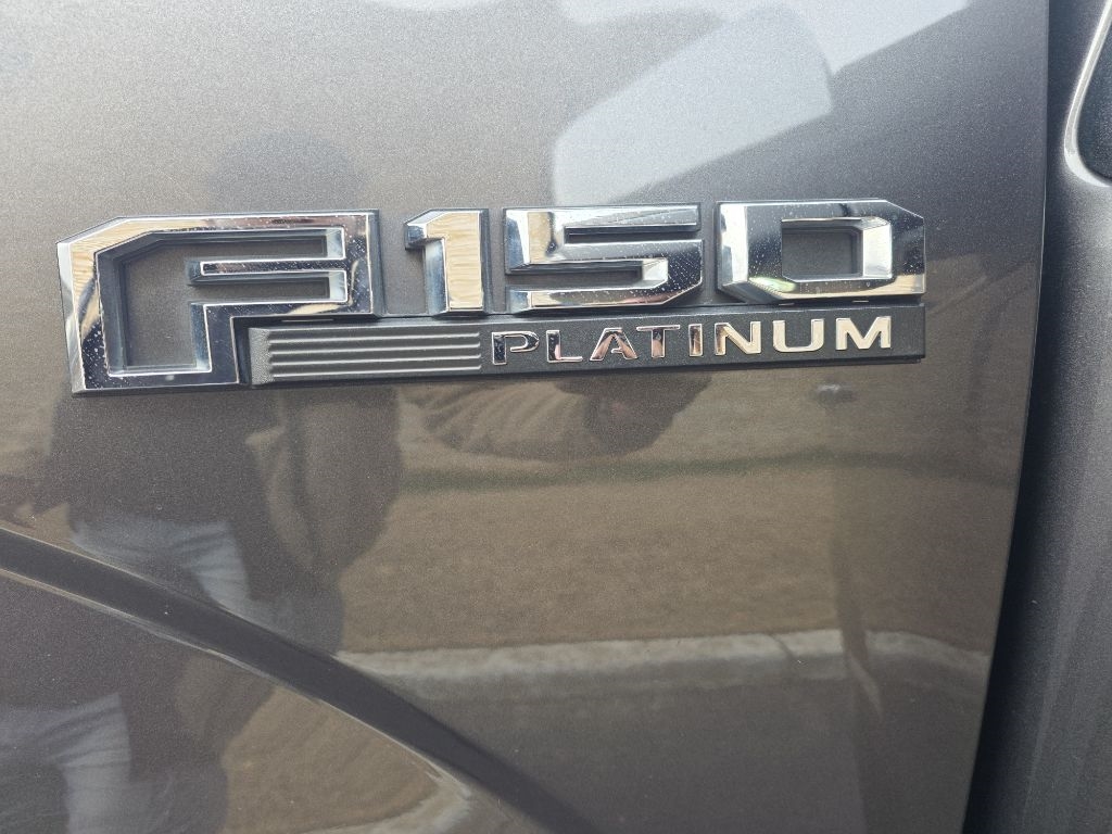 Ford F-150 XL SuperCrew 5.5-ft. Bed 4WD 2015