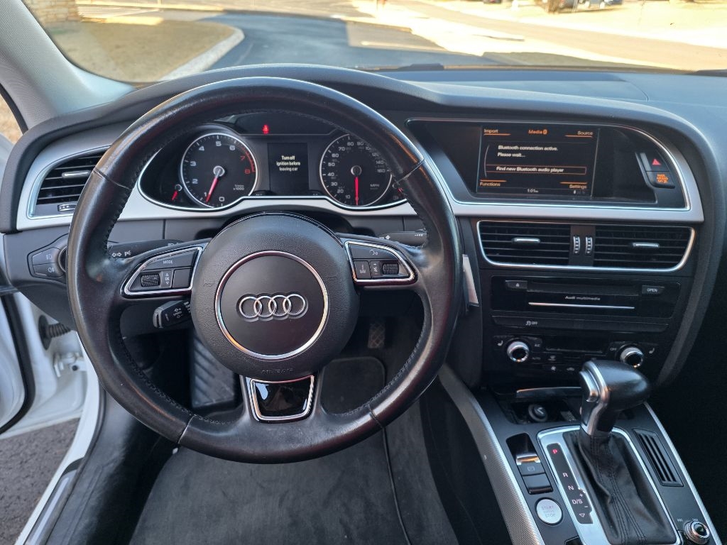 Audi A4 2.0T Premium Plus quattro Sedan AWD 8A 2016