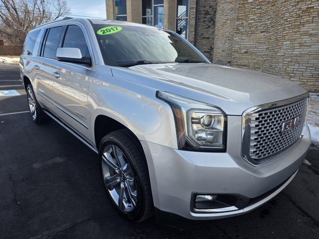 2017 GMC Yukon XL Denali 4WD