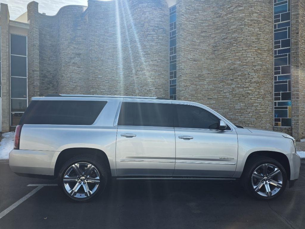GMC Yukon XL Denali 4WD 2017