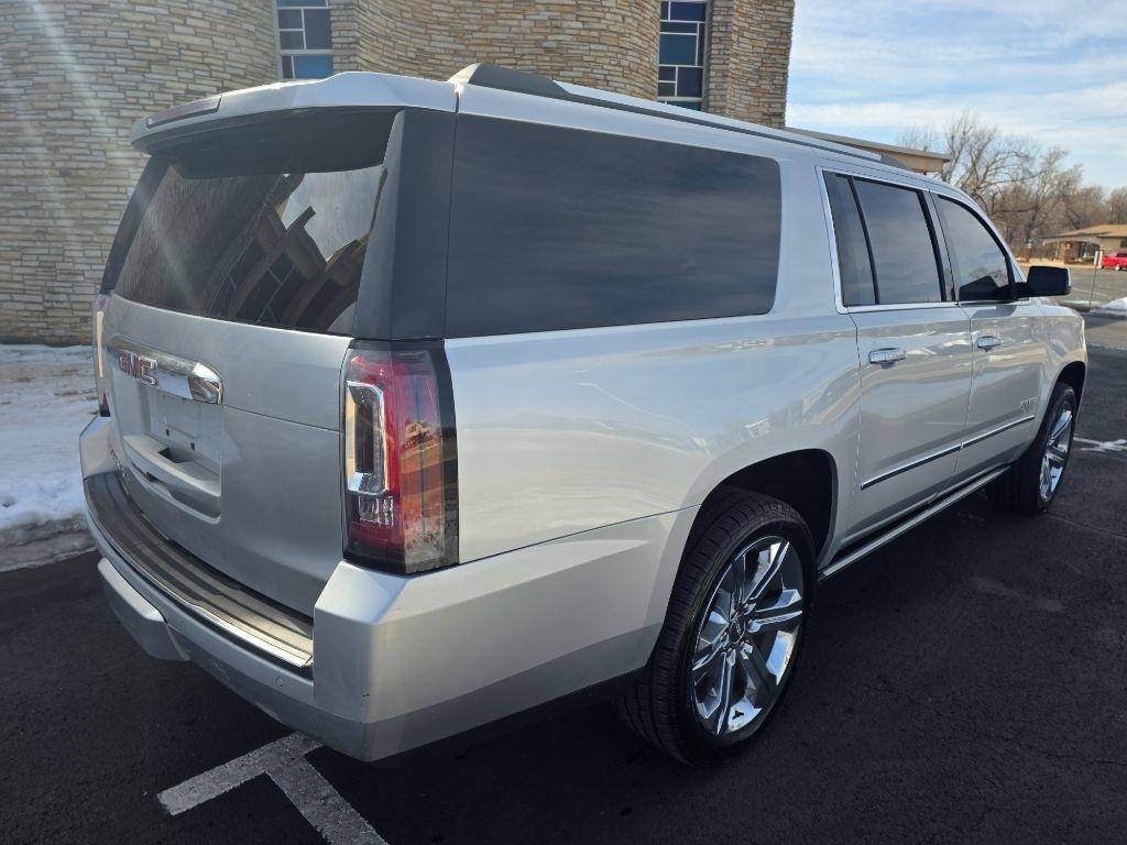 GMC Yukon XL Denali 4WD 2017