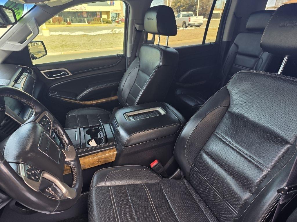 GMC Yukon XL Denali 4WD 2017