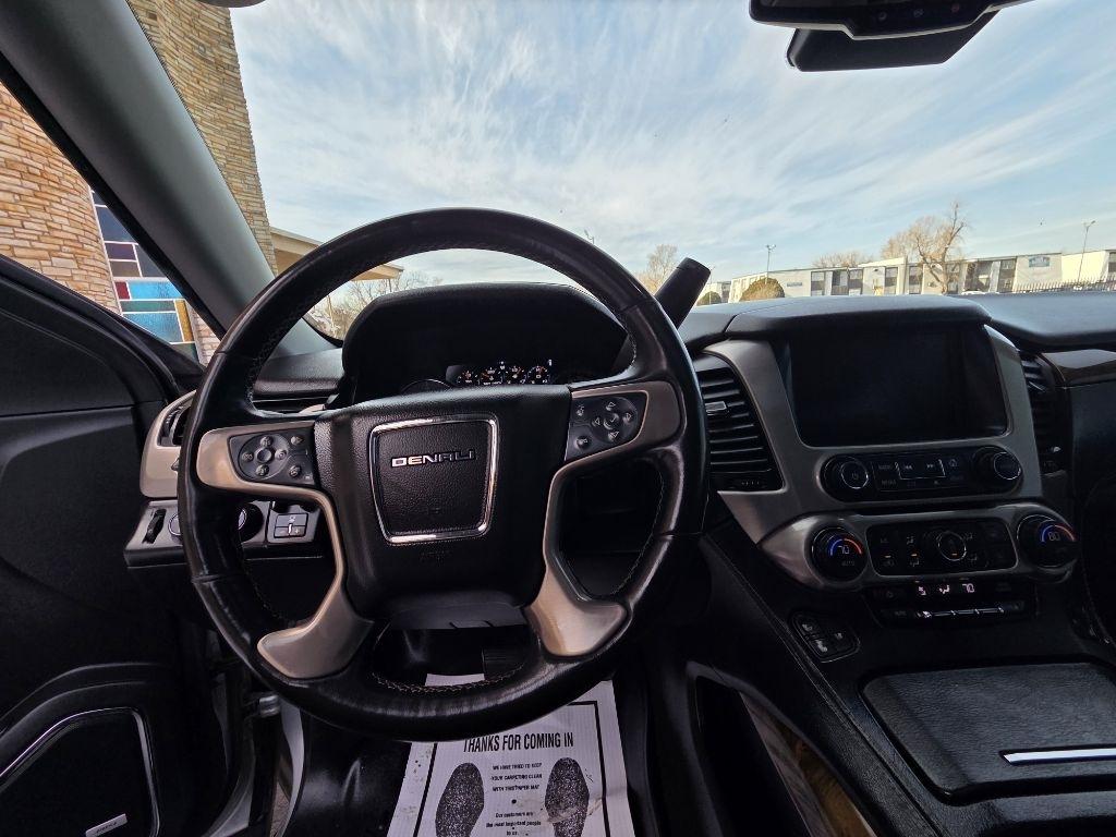 GMC Yukon XL Denali 4WD 2017