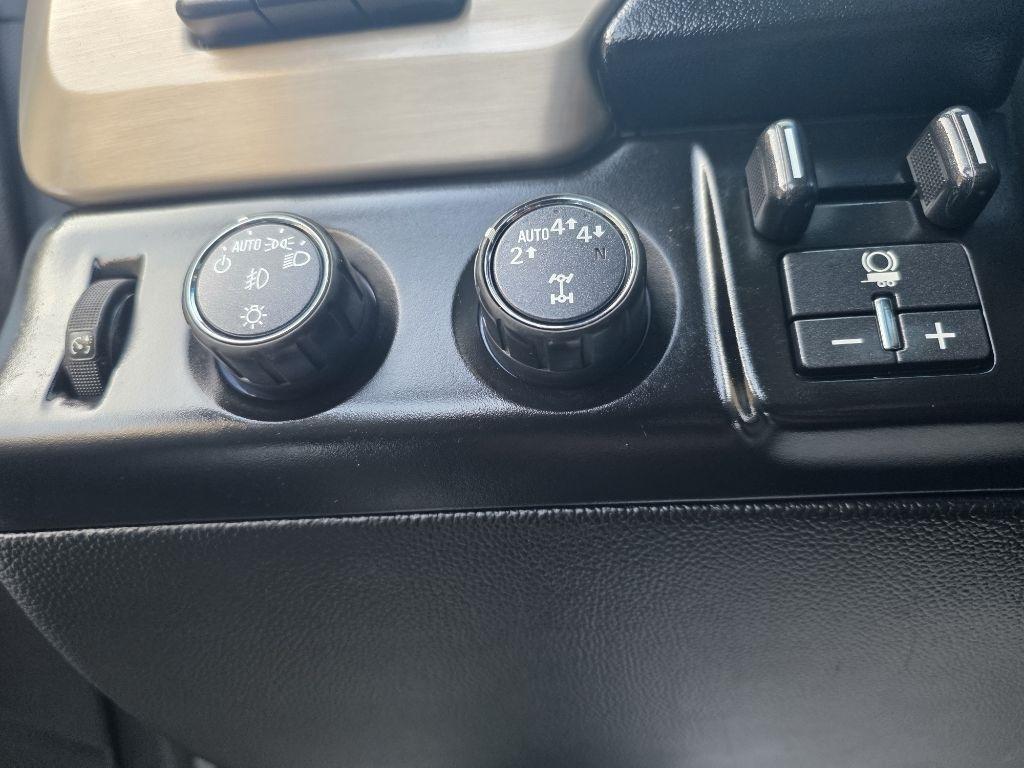 GMC Yukon XL Denali 4WD 2017