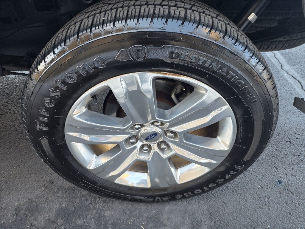 Ford F-150 XL SuperCrew 5.5-ft. Bed 4WD 2015