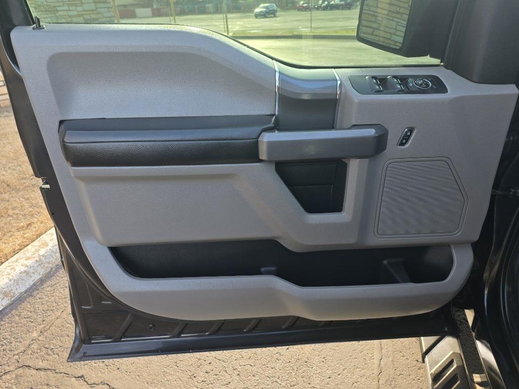 Ford F-150 XL SuperCrew 5.5-ft. Bed 4WD 2015