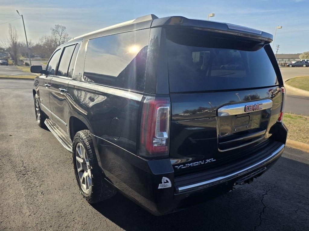 GMC Yukon Denali XL 4WD 2015
