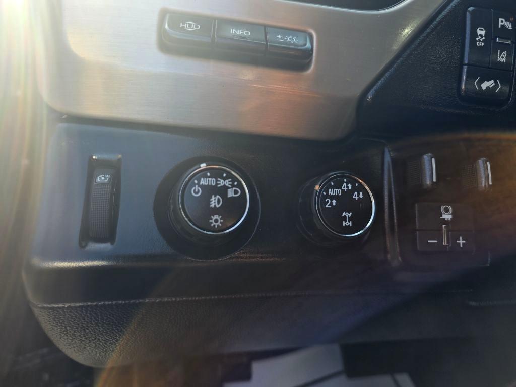 GMC Yukon Denali XL 4WD 2015