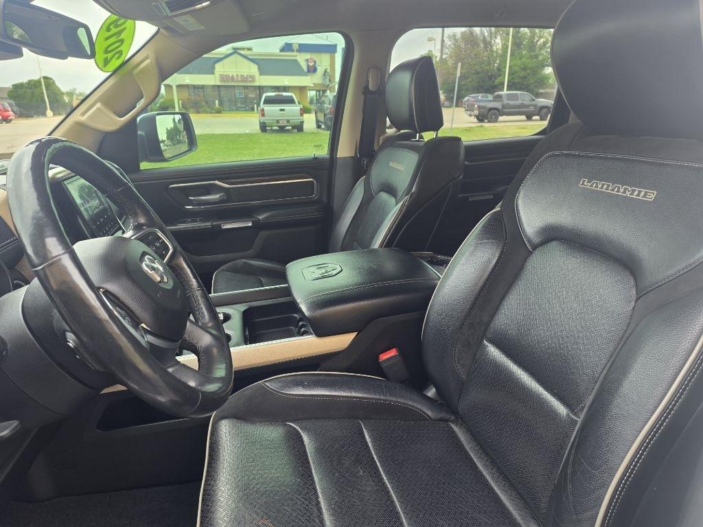 RAM 1500 Laramie Crew Cab SWB 4WD 2019