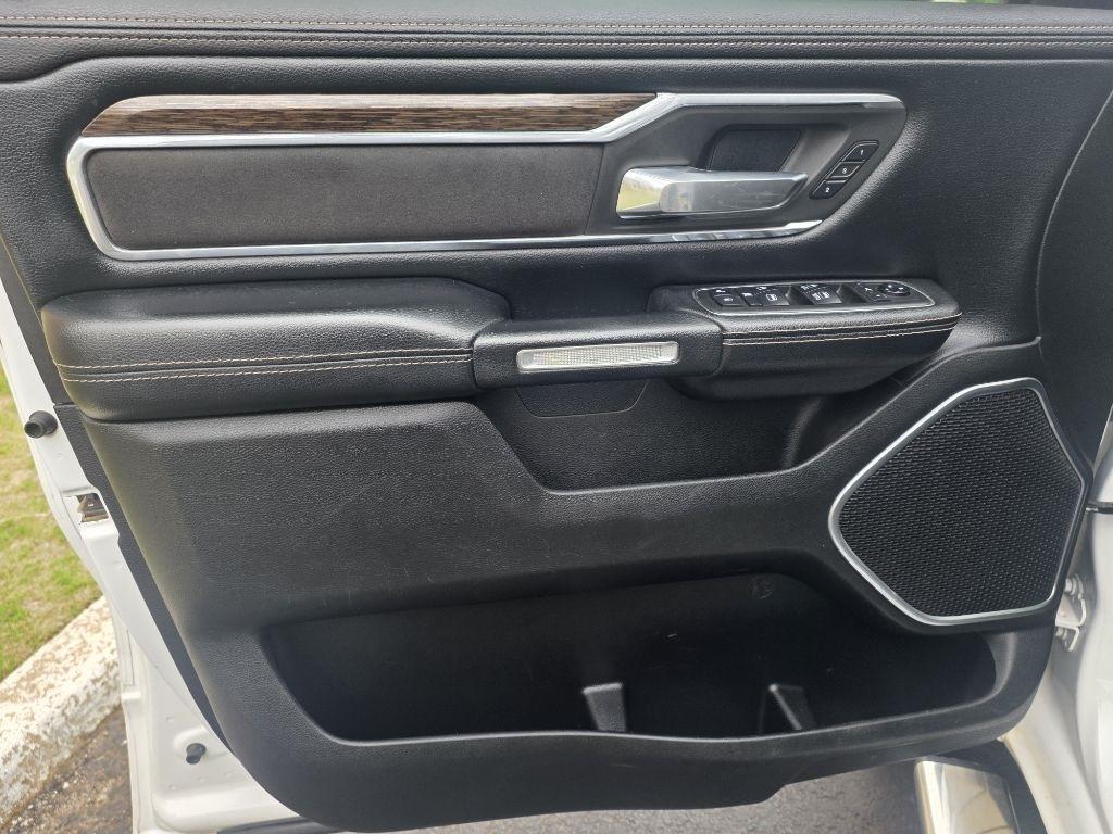 RAM 1500 Laramie Crew Cab SWB 4WD 2019