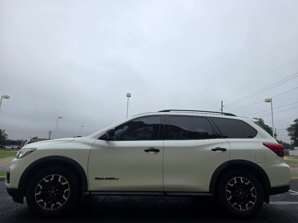 Nissan Pathfinder SL 2020