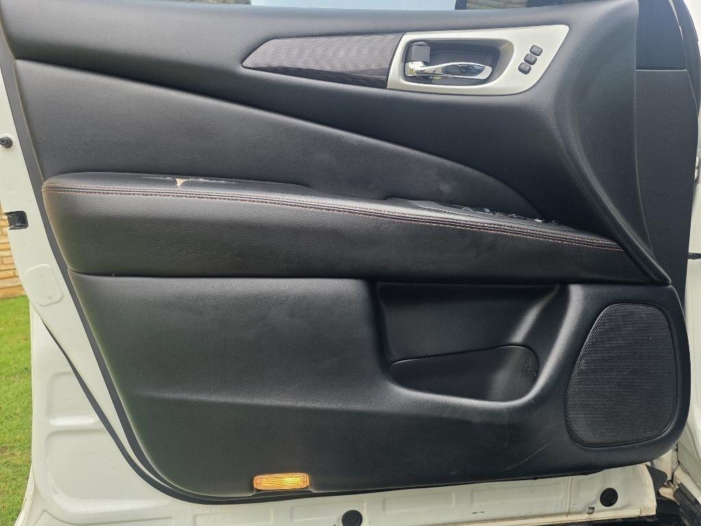 Nissan Pathfinder SL 2020