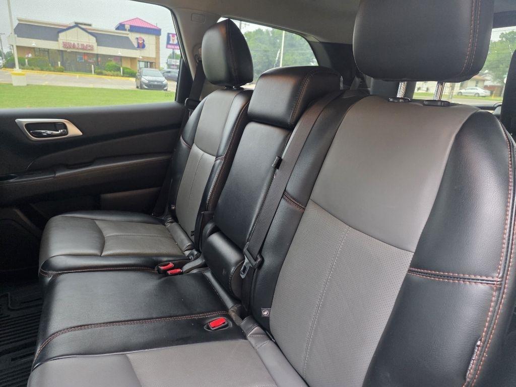 Nissan Pathfinder SL 2020