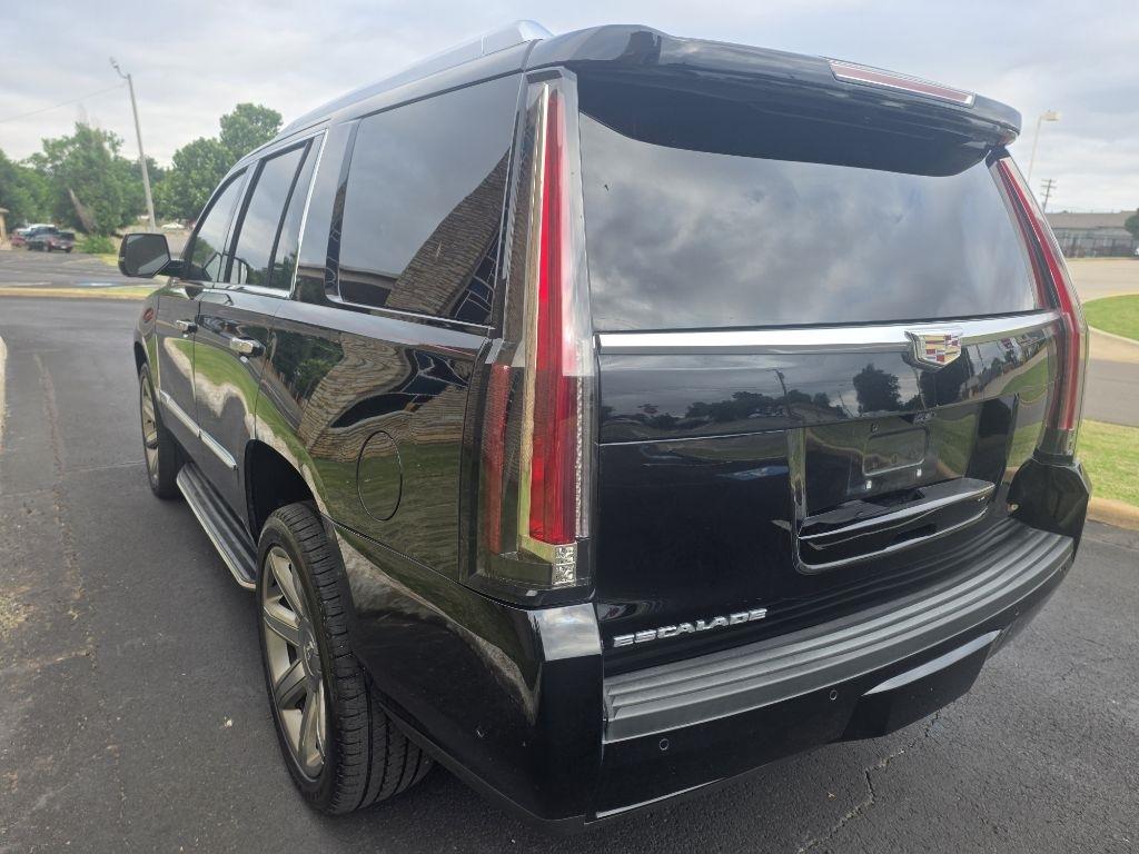 Cadillac Escalade Premium 2WD 2019