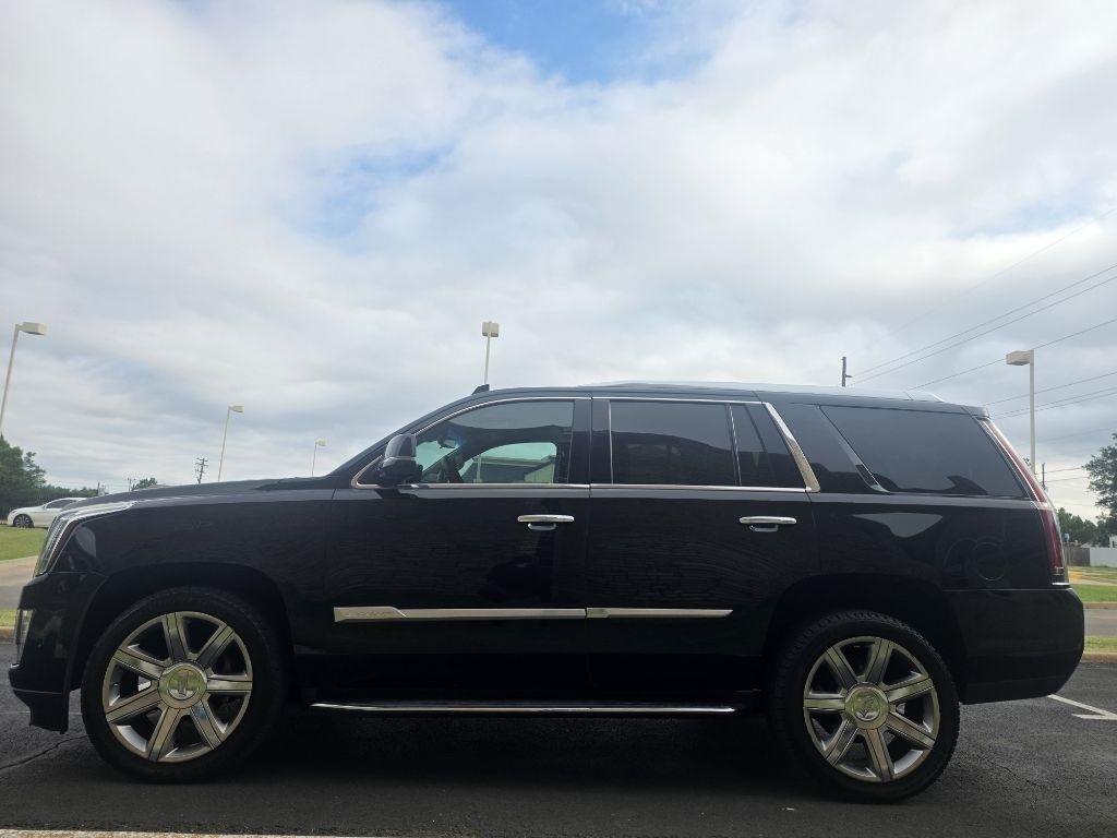 Cadillac Escalade Premium 2WD 2019