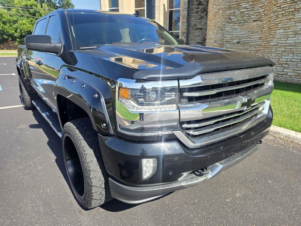 Chevrolet Silverado 1500 High Country Crew Cab Long Box 4WD 2017