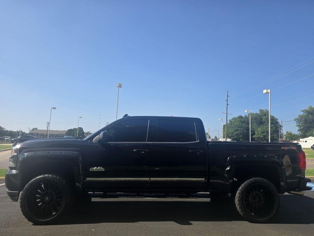 Chevrolet Silverado 1500 High Country Crew Cab Long Box 4WD 2017