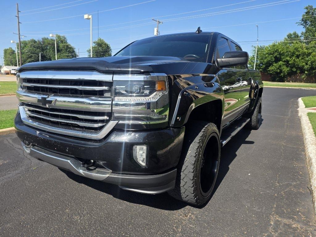 Chevrolet Silverado 1500 High Country Crew Cab Long Box 4WD 2017