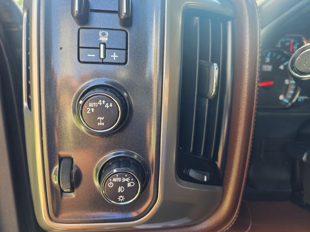 Chevrolet Silverado 1500 High Country Crew Cab Long Box 4WD 2017