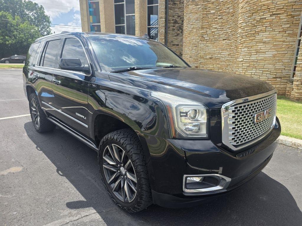 GMC Yukon Denali 4WD 2017