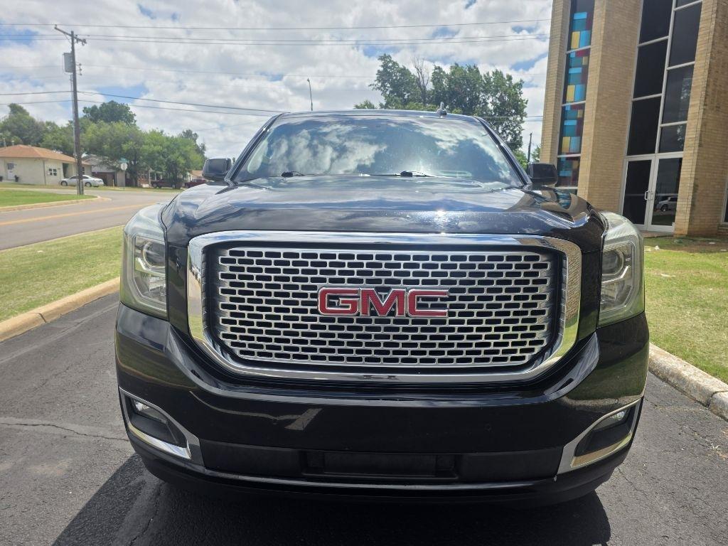 GMC Yukon Denali 4WD 2017