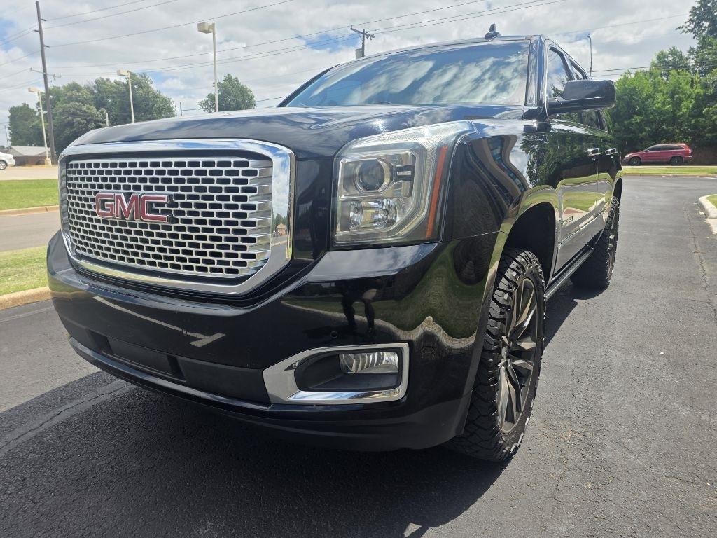 GMC Yukon Denali 4WD 2017