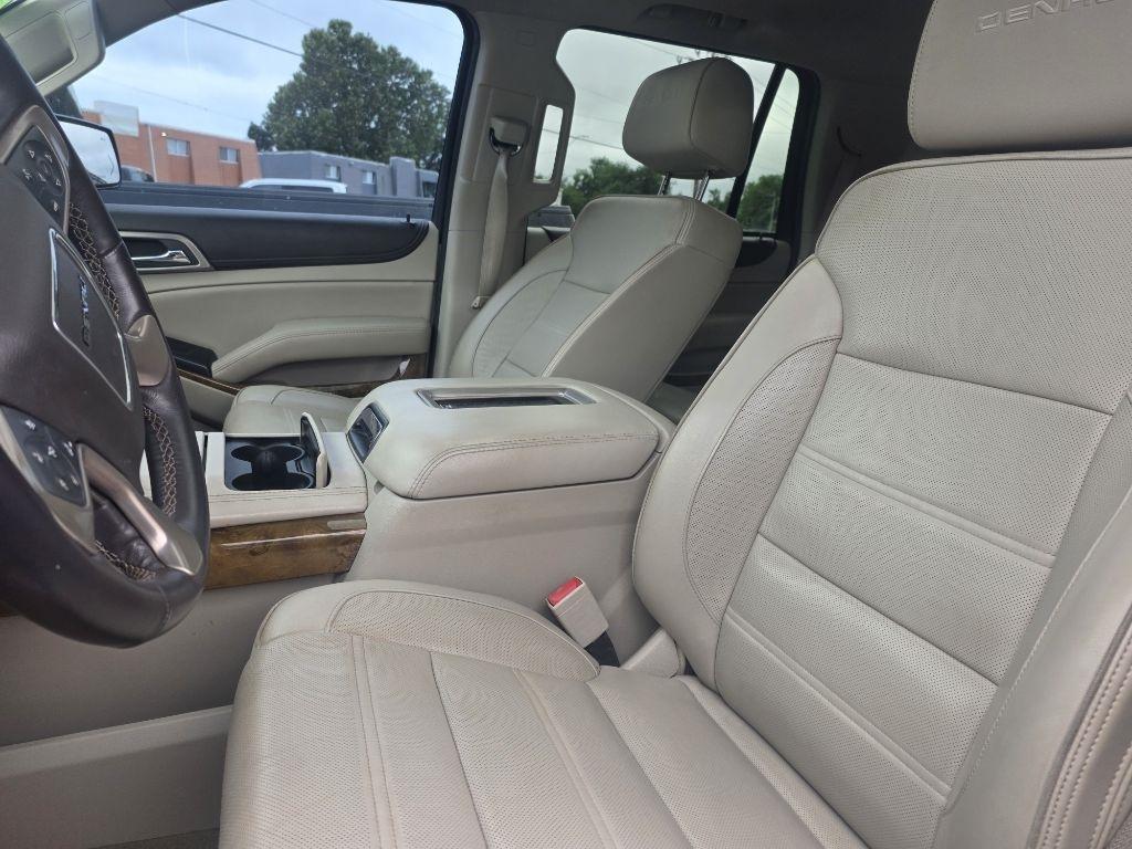 GMC Yukon Denali 4WD 2017