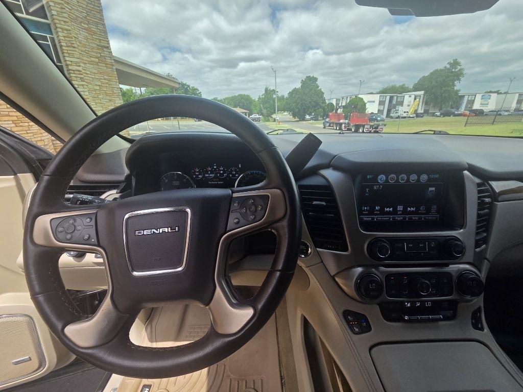 GMC Yukon Denali 4WD 2017