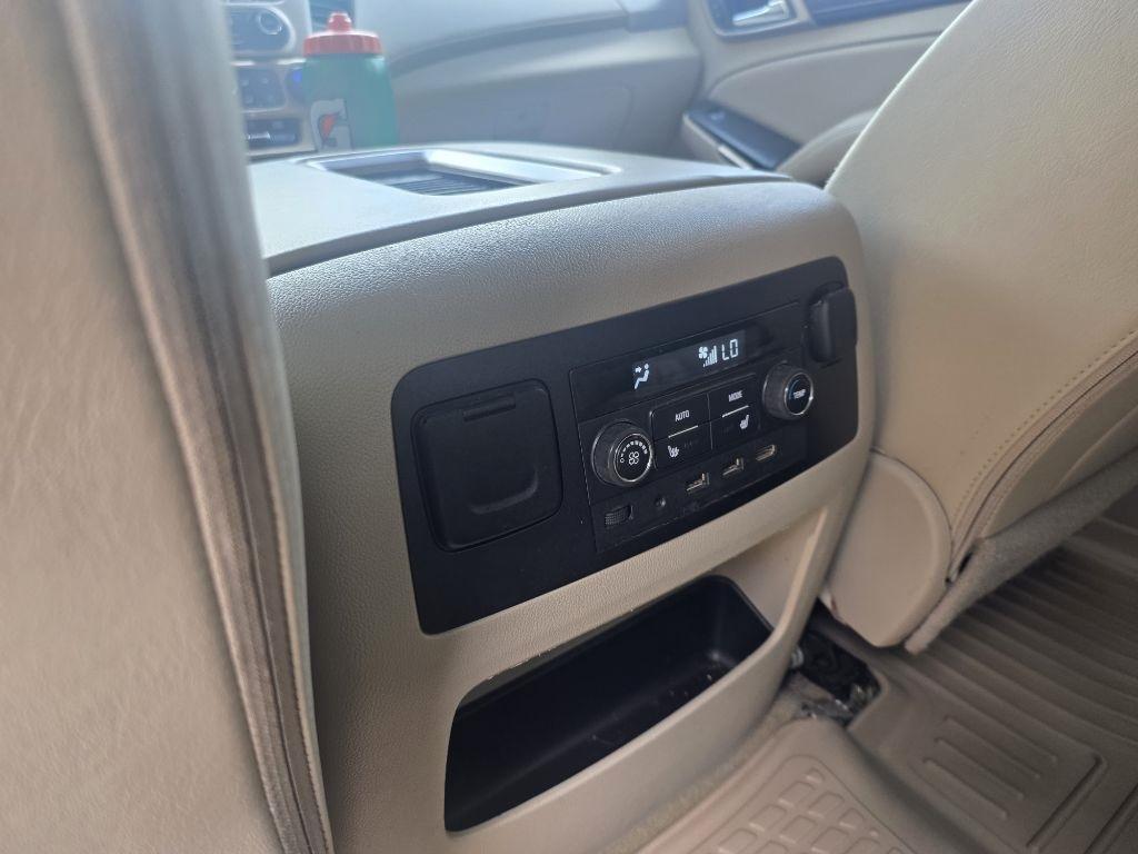 GMC Yukon Denali 4WD 2017