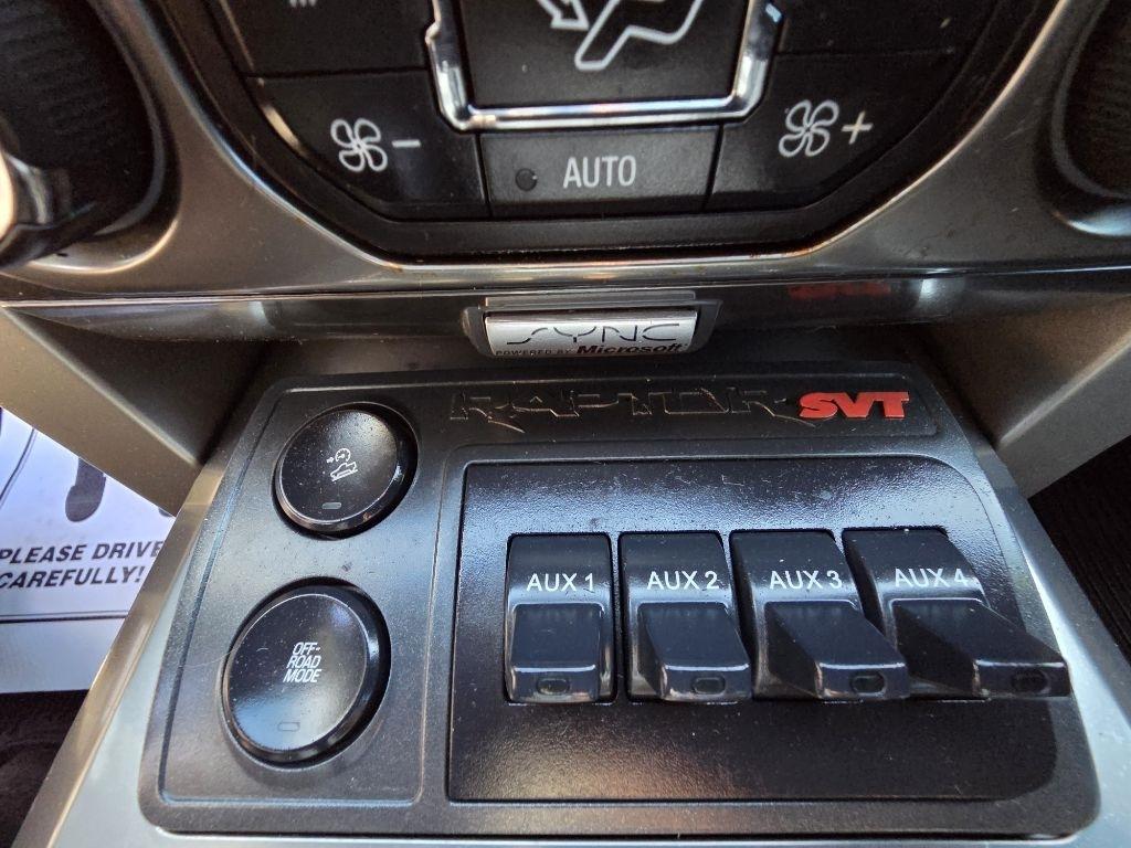 Ford F-150 SVT Raptor SuperCrew 5.5-ft. Bed 4WD 2013