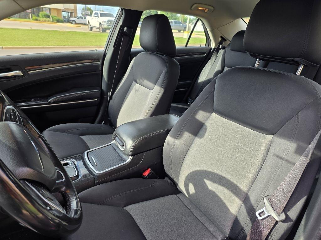 Chrysler 300 Touring 2021