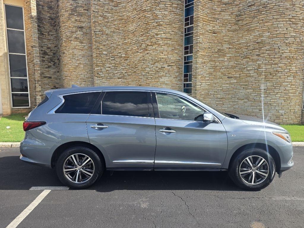 2016 INFINITI QX80