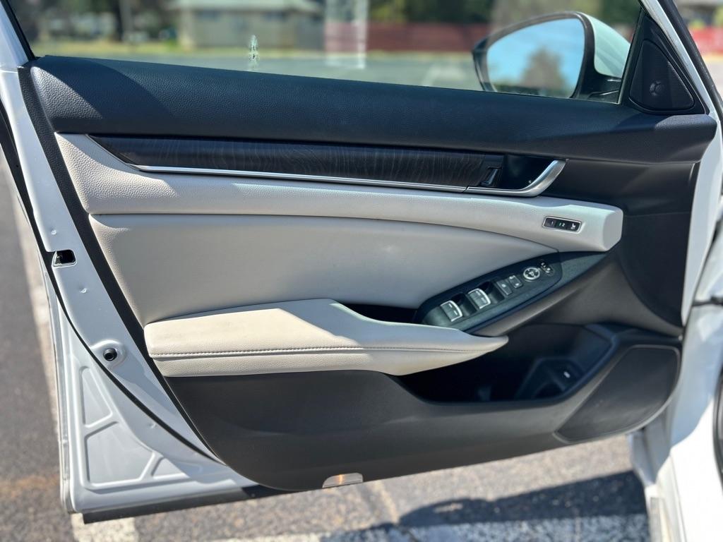 Honda Accord Hybrid Touring 2019