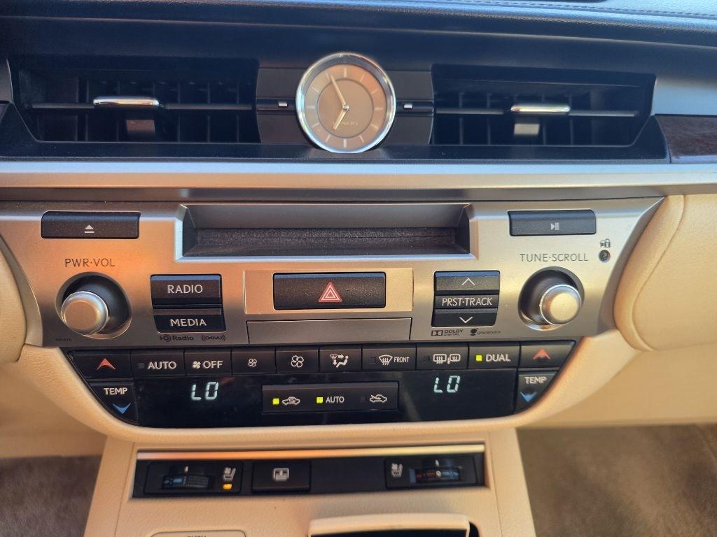 Lexus ES 350 Sedan 2015