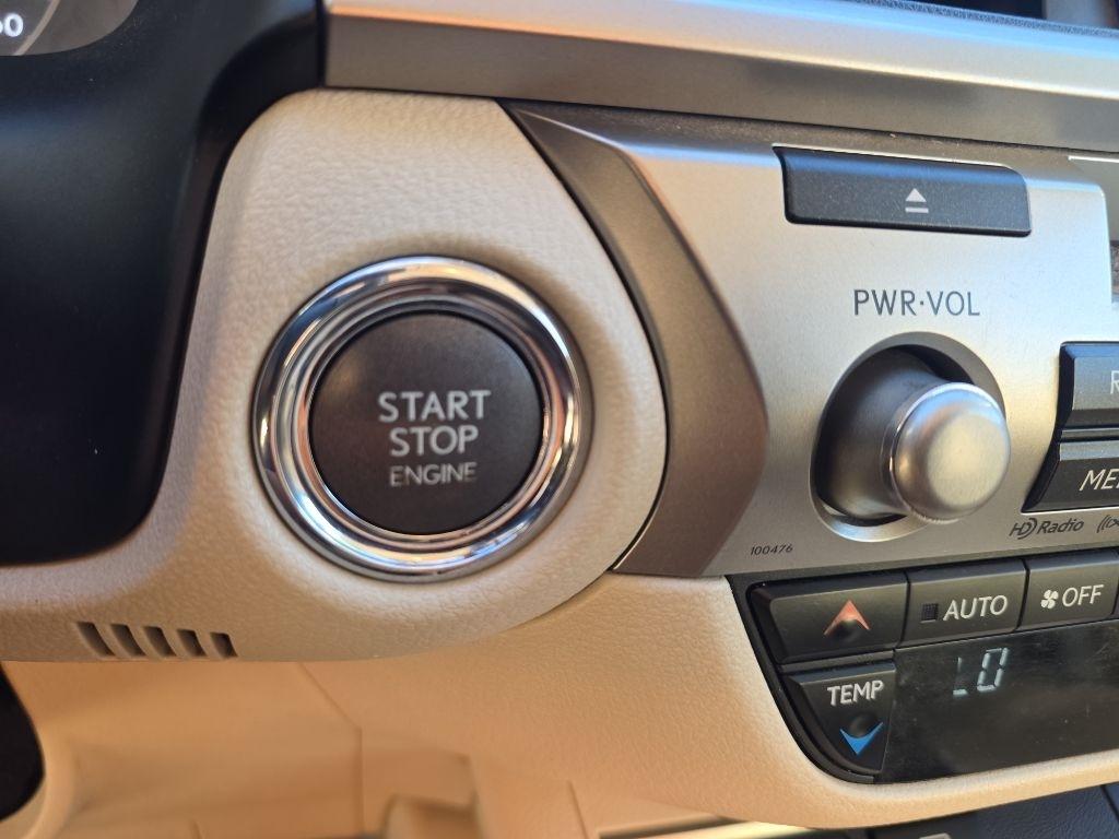 Lexus ES 350 Sedan 2015