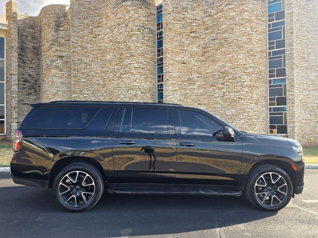 Chevrolet Suburban RST 4WD 2021