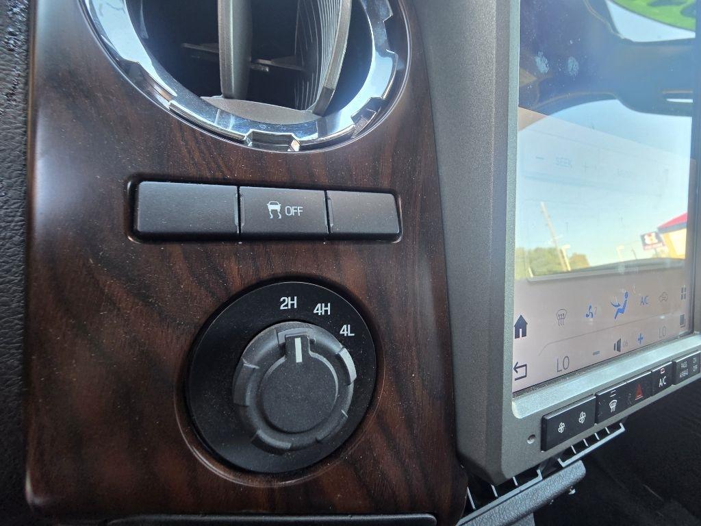 Ford F-250 SD King Ranch Crew Cab 4WD 2015