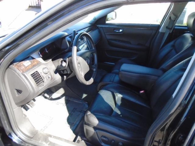 Cadillac DTS Limousine 2011