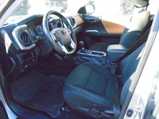 Toyota Tacoma SR5 Double Cab Long Bed V6 6AT 2WD 2017