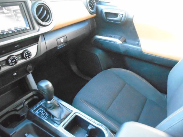 Toyota Tacoma SR5 Double Cab Long Bed V6 6AT 2WD 2017