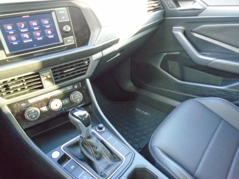 Volkswagen Jetta SE 2023