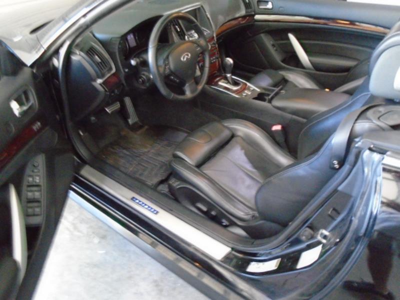 Infiniti G Convertible G37 Sport 6MT 2010