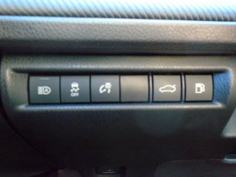 Toyota Camry Hybrid XLE 2025