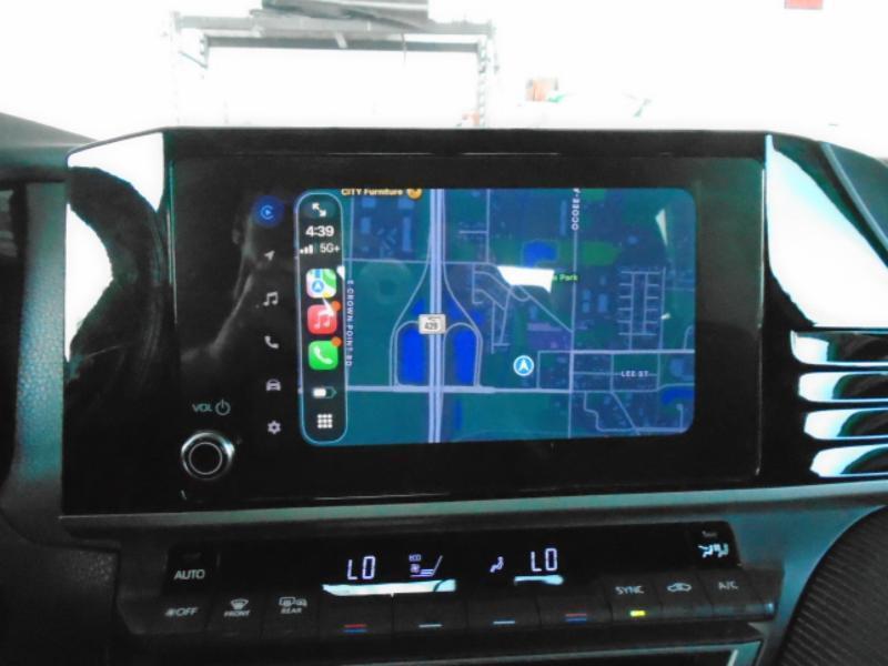 Toyota Camry Hybrid XLE 2025