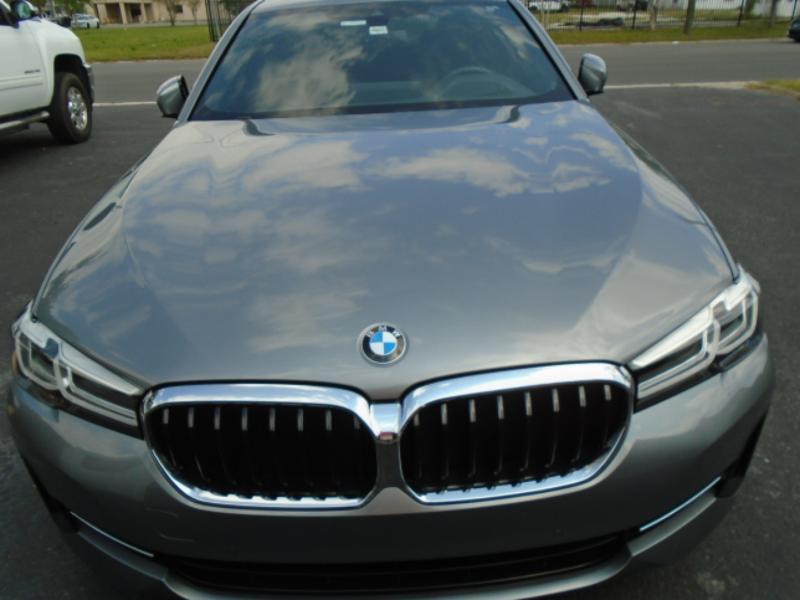BMW 5-Series 540i 2023