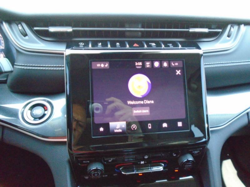 Jeep Grand Cherokee Laredo 4WD 2023