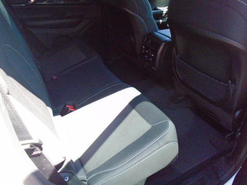 Jeep Grand Cherokee Laredo 4WD 2023
